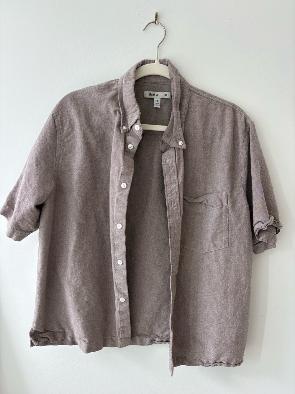 Urban Outfitters Men's Short-Sleeve Button-Up Shirt in Mauve